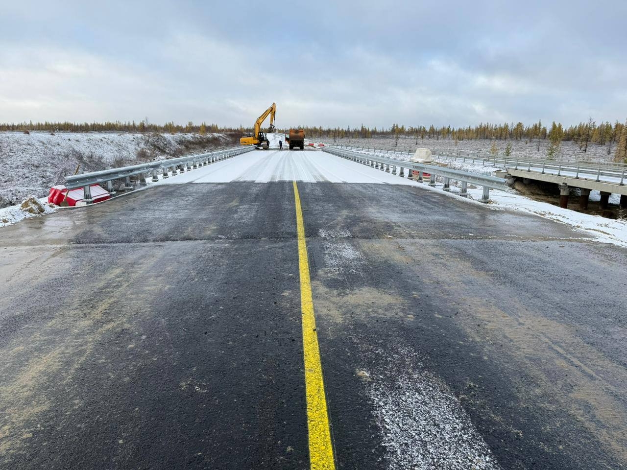 Сургут – Салехард: На объекте реконструкции дороги ж/д ст. Ныда – Пангоды активно продолжаются работы.