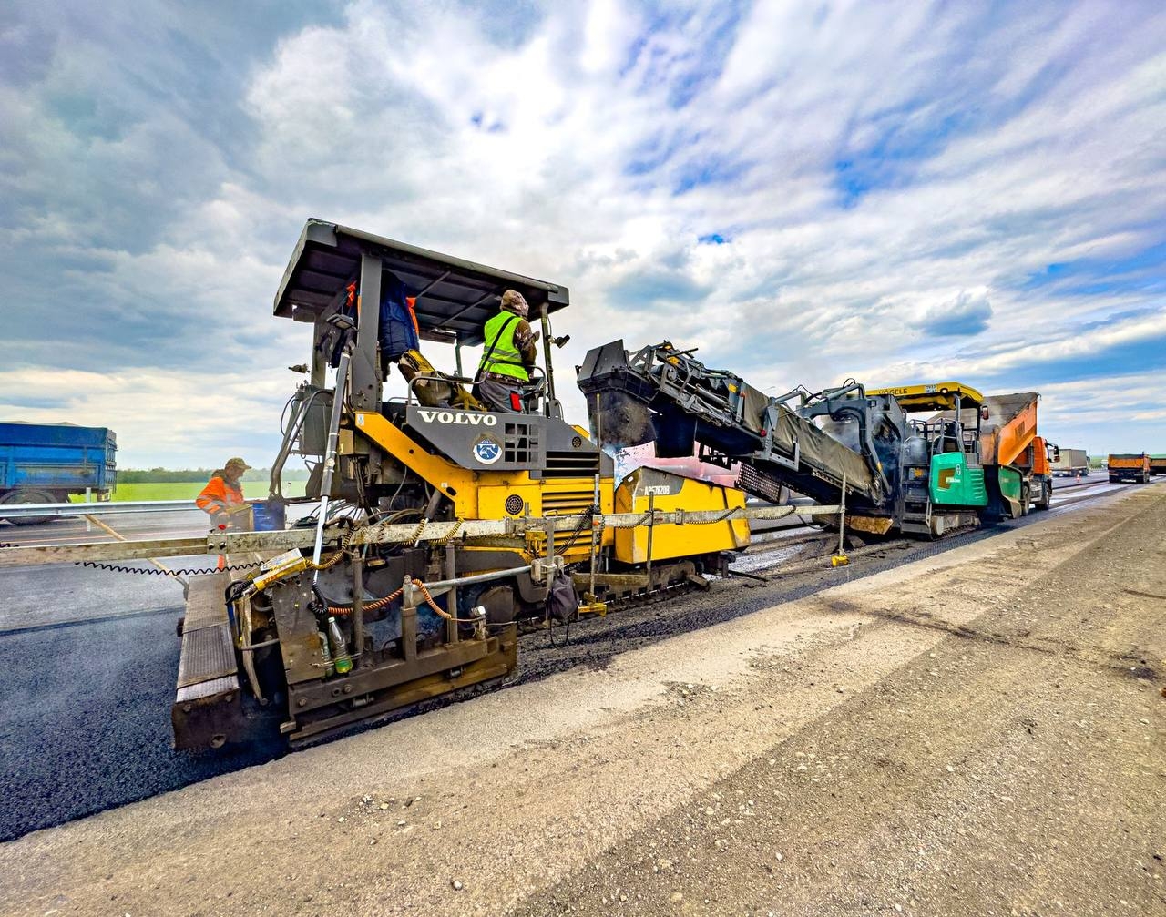 Новейшие 3D-системы нивелирования на бульдозерах!