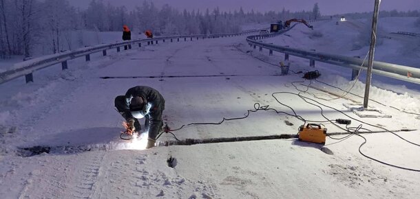 Продолжаются работы над реконструкцией участка трассы Сургут-Салехард